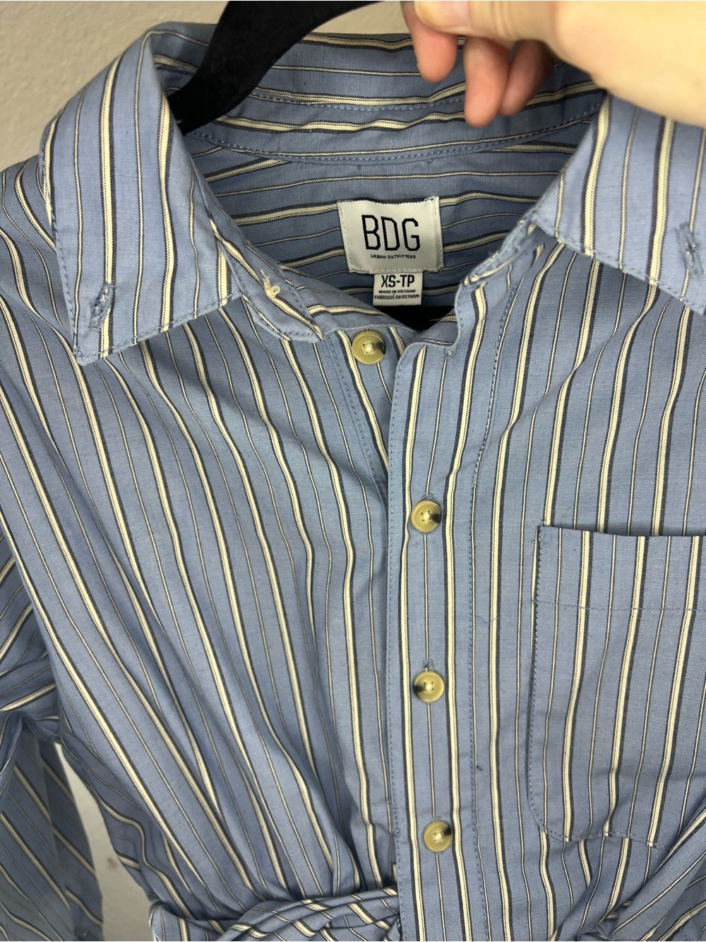 BDG Blue and White Striped Cropped Button-Up - Picture 4 of 4
